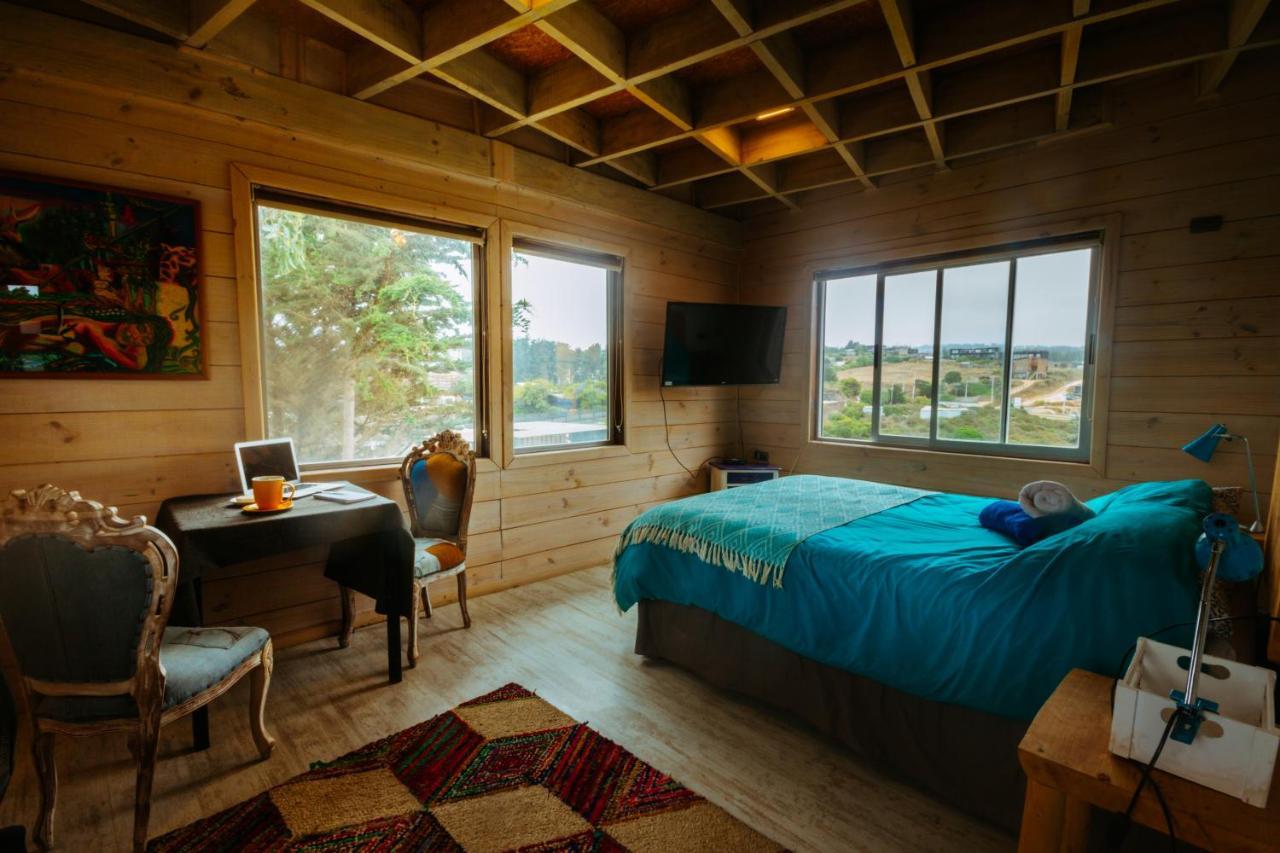 Sirena Insolente Hostel & Suites 皮奇勒姆 外观 照片
