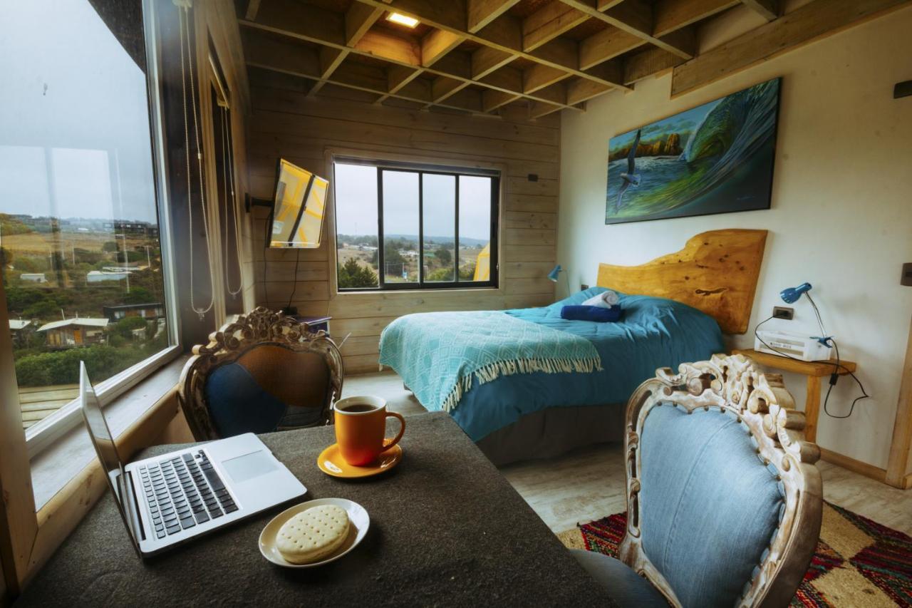 Sirena Insolente Hostel & Suites 皮奇勒姆 外观 照片