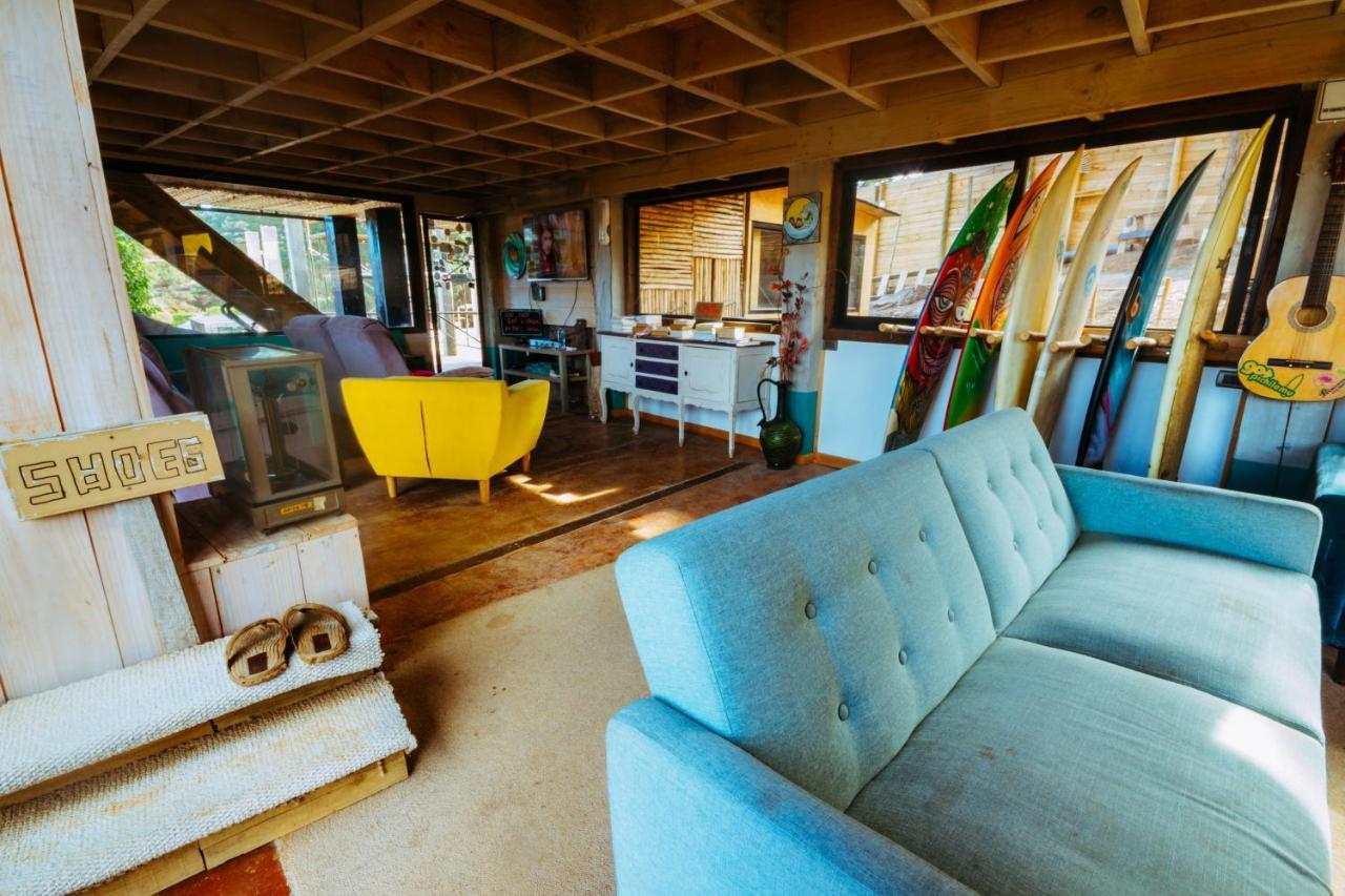 Sirena Insolente Hostel & Suites 皮奇勒姆 外观 照片