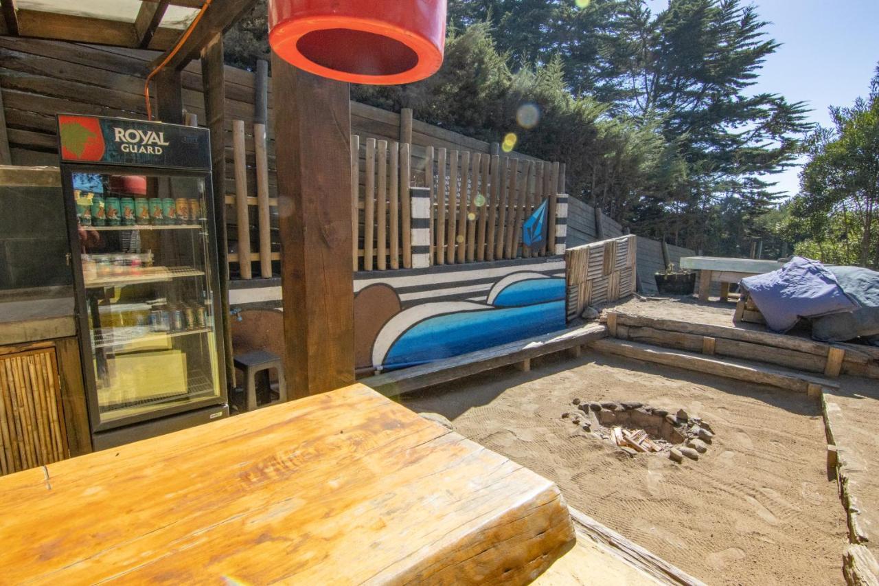 Sirena Insolente Hostel & Suites 皮奇勒姆 外观 照片